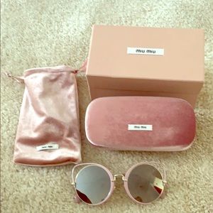 ❣️Brand new authentic Miu Miu sunglasses❣️